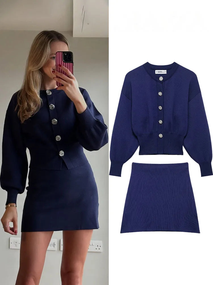 Zweiteiler Damen – Retro Strickjacke & Minirock im Slim Fit